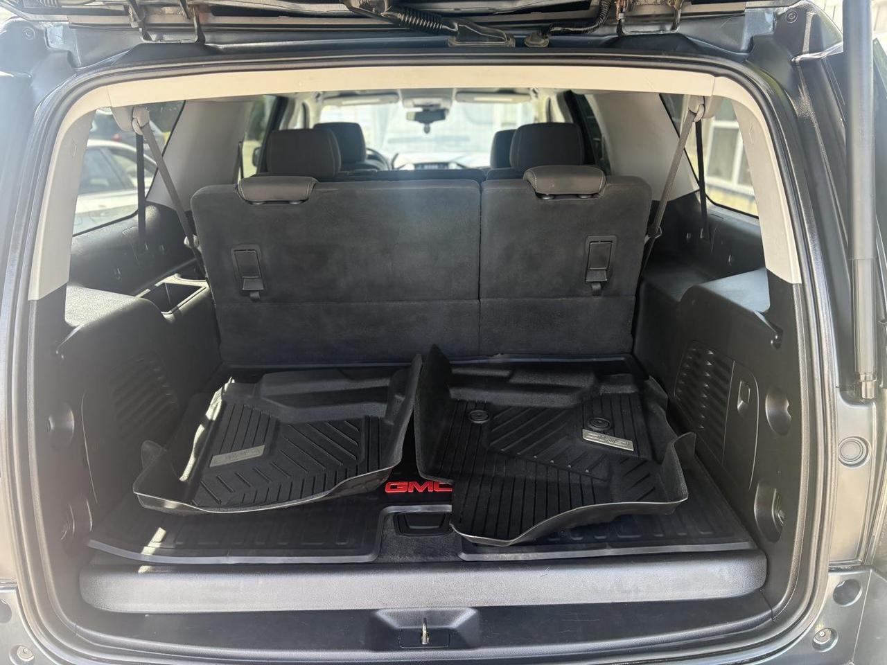 2020 GMC Yukon XL SLE 4X4 Photo