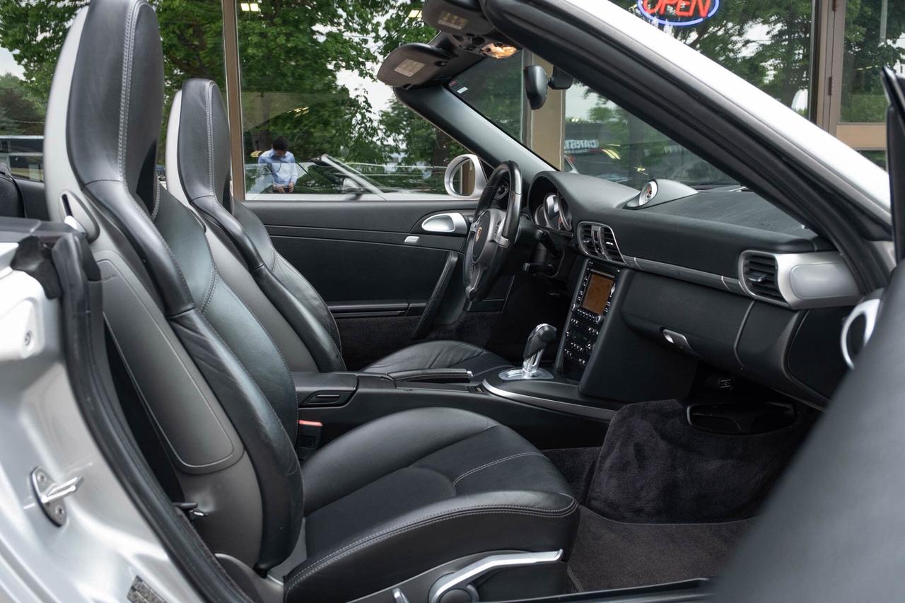 2009 Porsche 911 Carrera 4S Cabriolet Photo