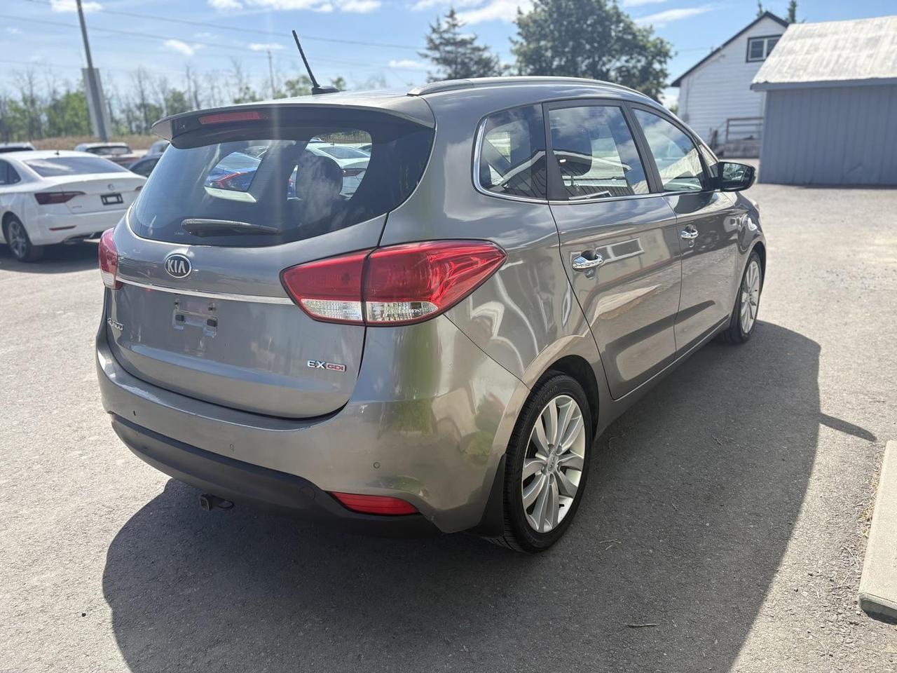 2014 Kia Rondo  Photo