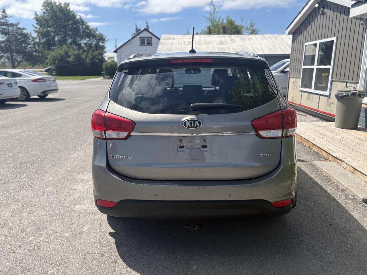 2014 Kia Rondo  Photo