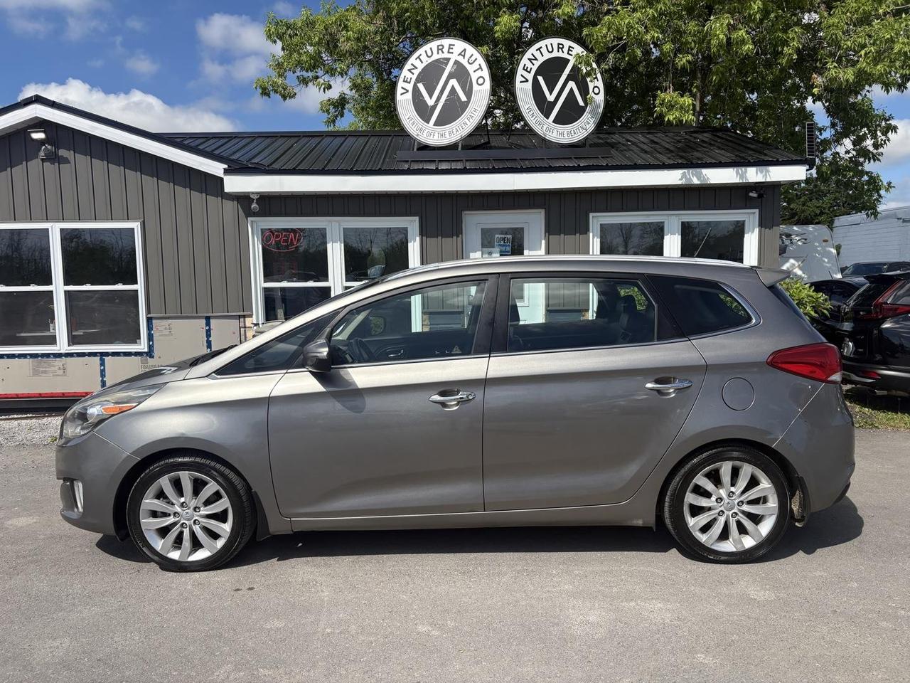 2014 Kia Rondo  Photo