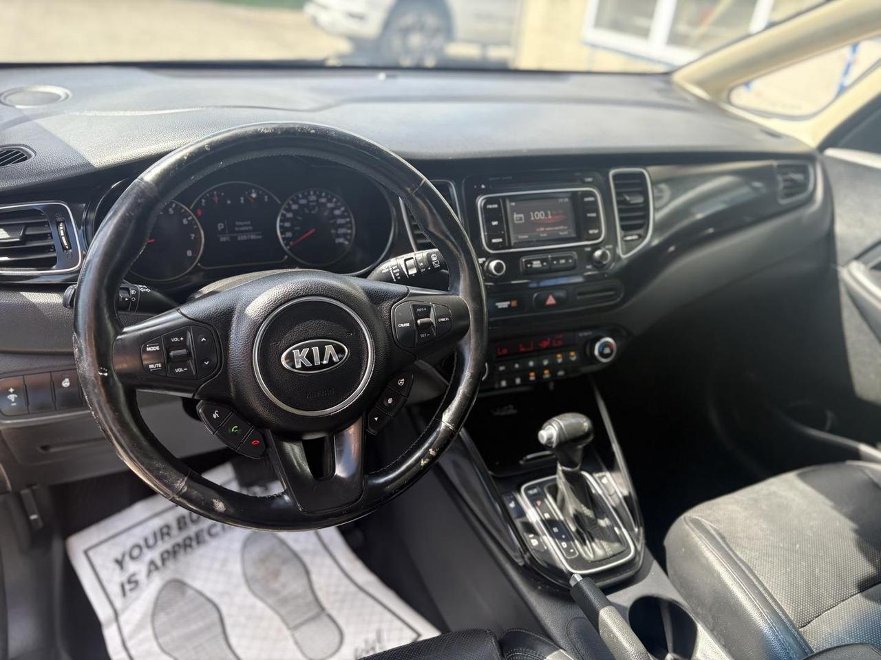 2014 Kia Rondo  Photo