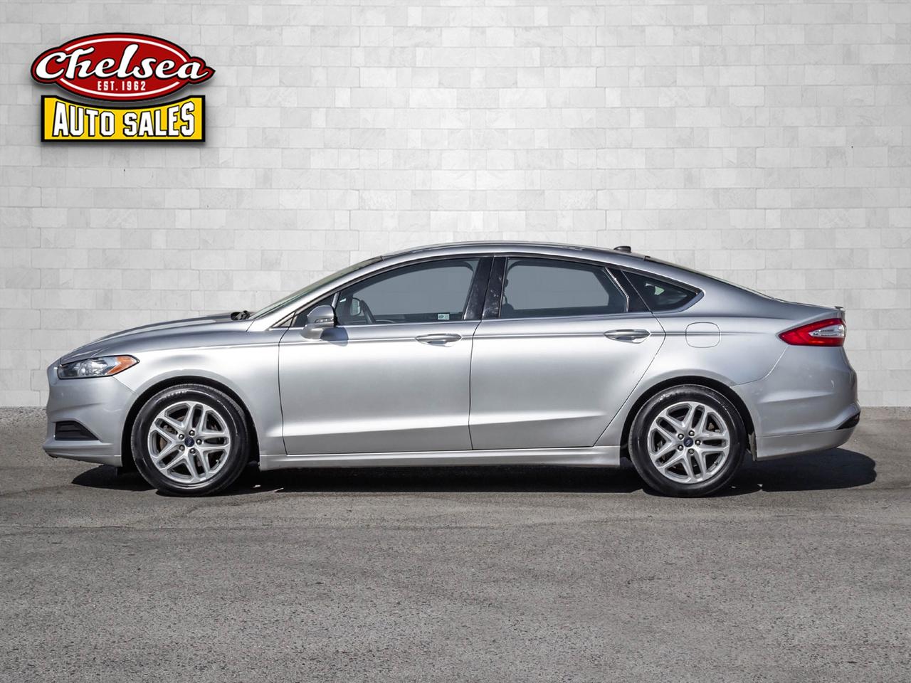 2014 Ford Fusion SE Photo2