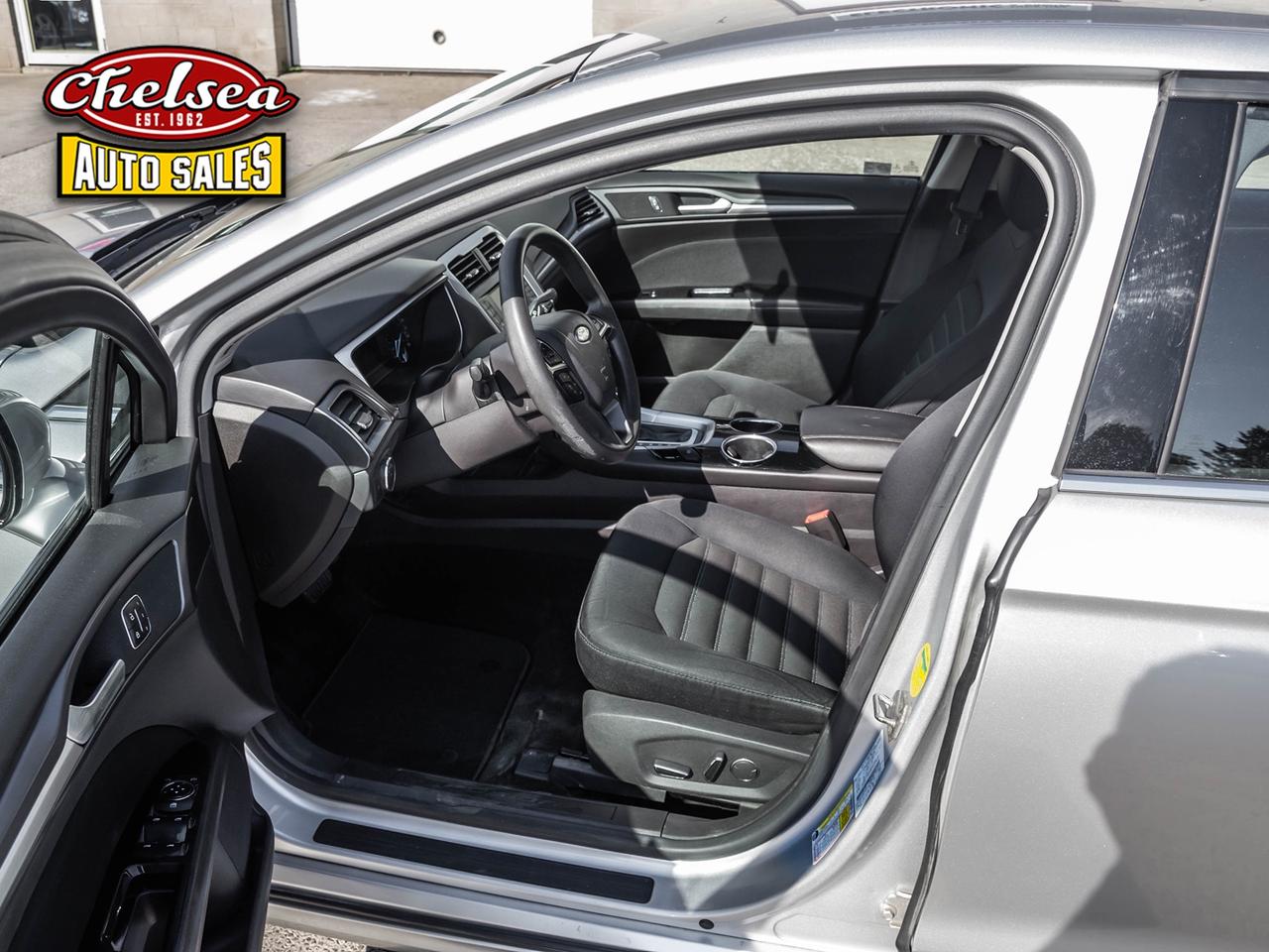 2014 Ford Fusion SE Photo