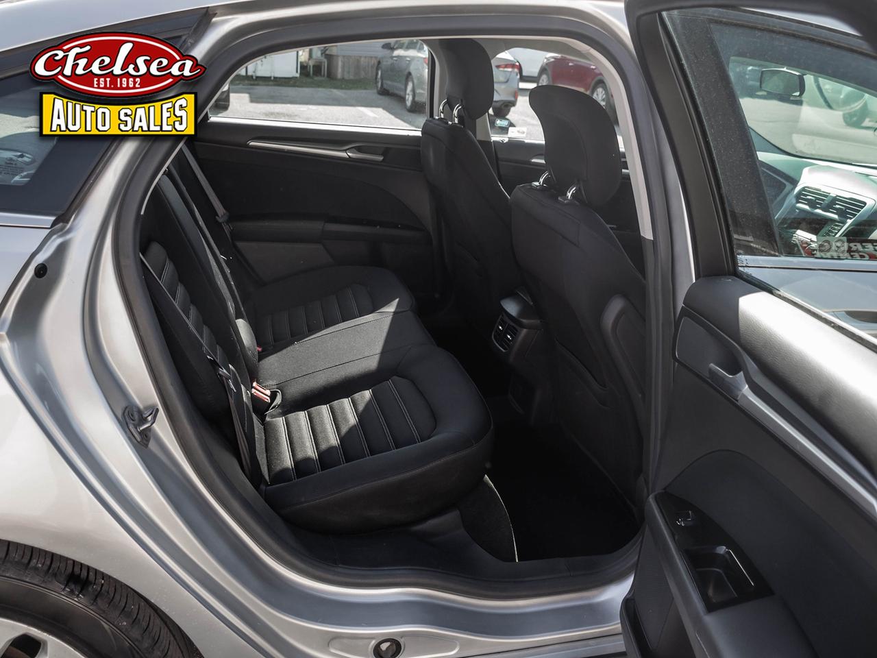 2014 Ford Fusion SE Photo