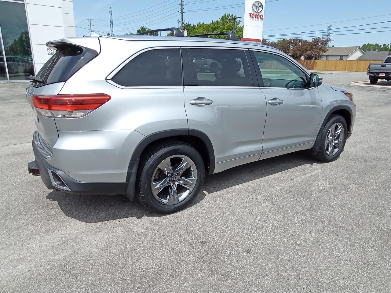 2018 Toyota Highlander Limited 4dr All-Wheel Drive Photo2