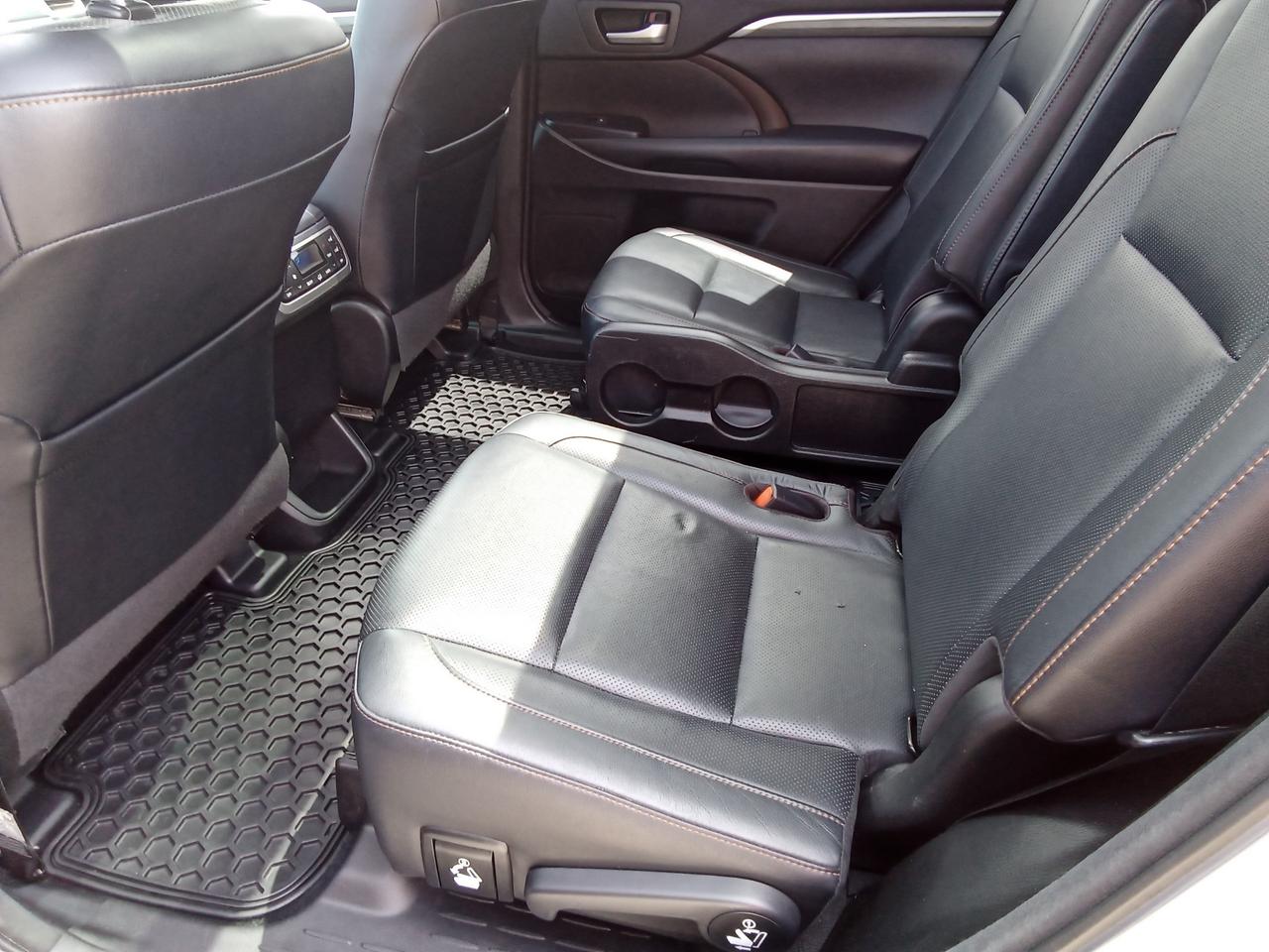 2018 Toyota Highlander Limited 4dr All-Wheel Drive Photo