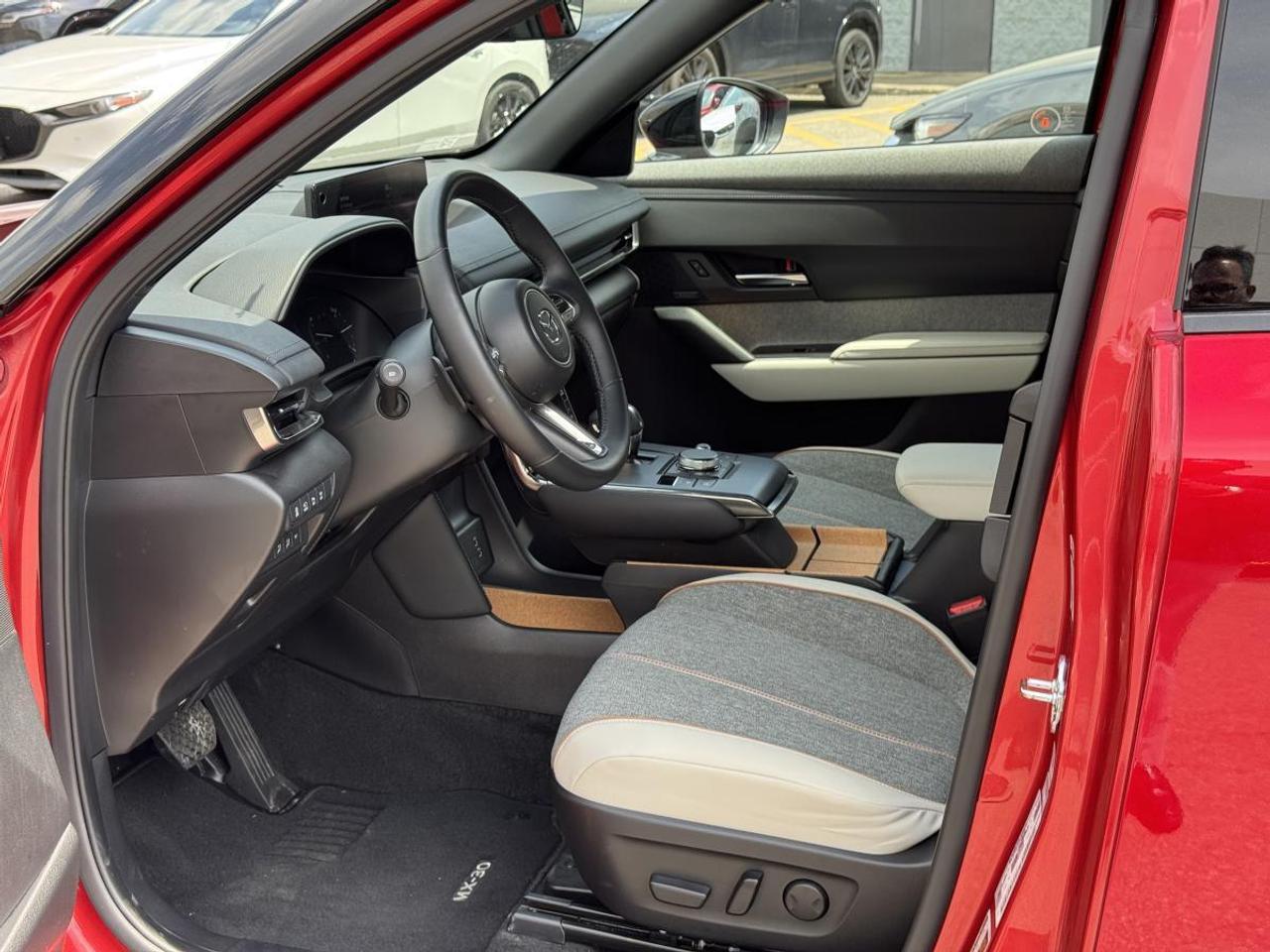 2023 Mazda MX-30 GT / CPO/ ONLY 1850 KMS/ EXTENDED WARRANTY/ MUST S Photo