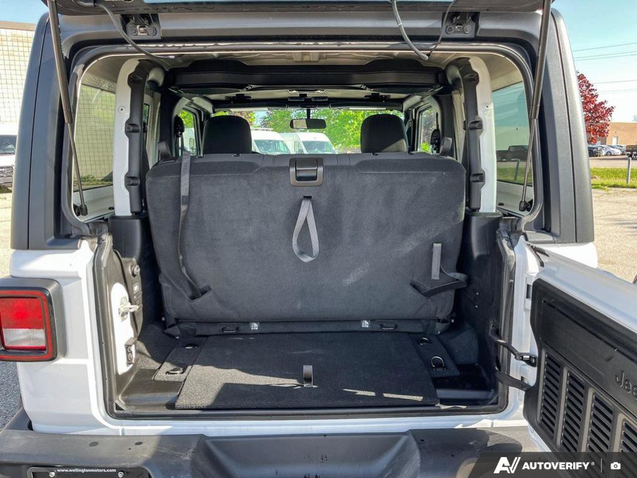 2022 Jeep Wrangler Sport S Photo