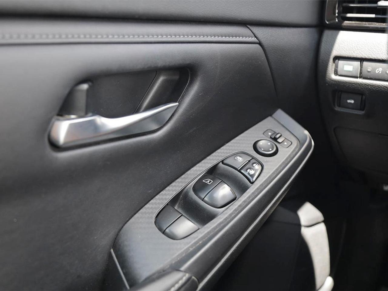 2021 Nissan Sentra SV 4DR SEDAN Photo