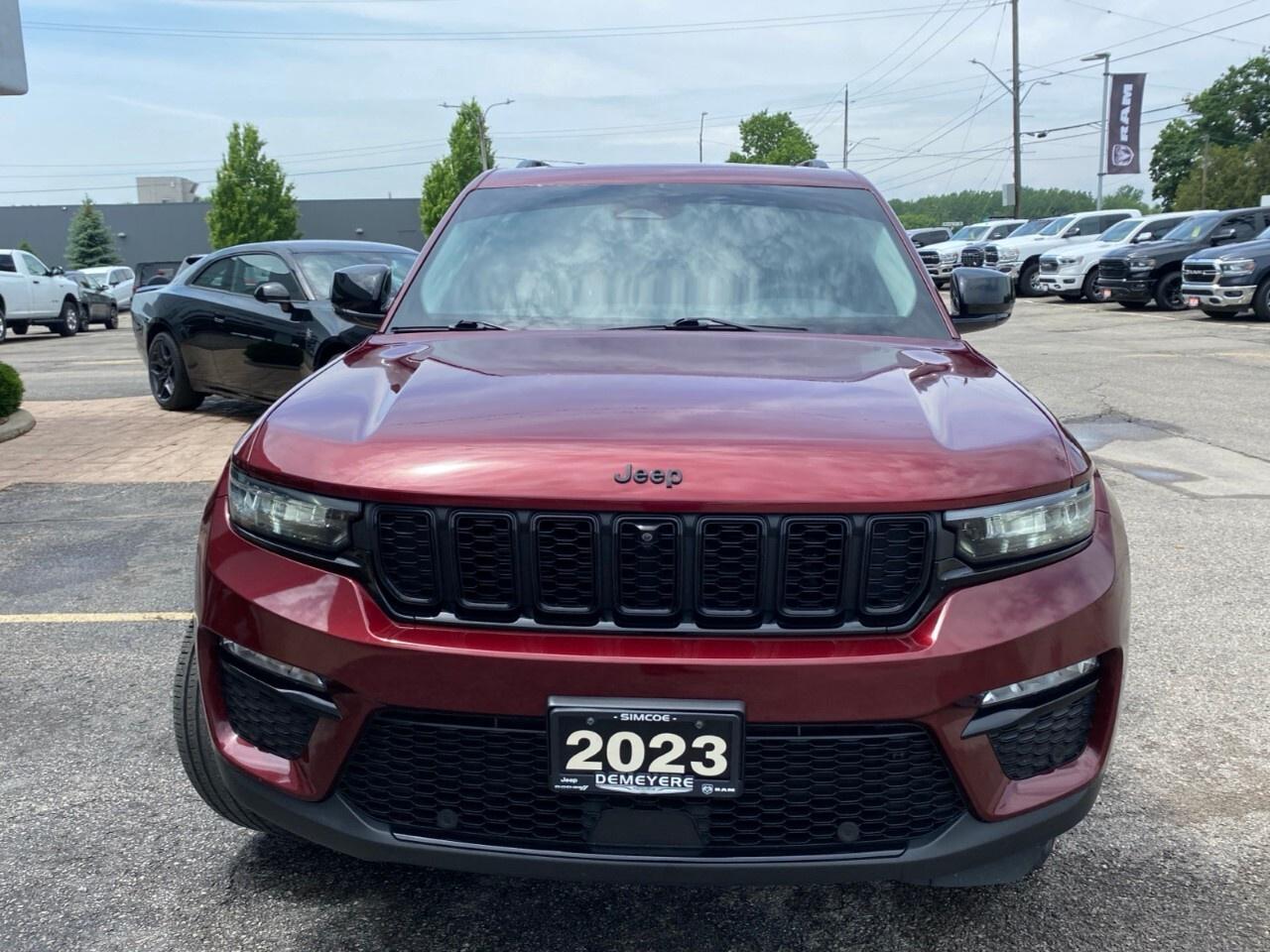 2023 Jeep Grand Cherokee LIMITED 4X4 Photo