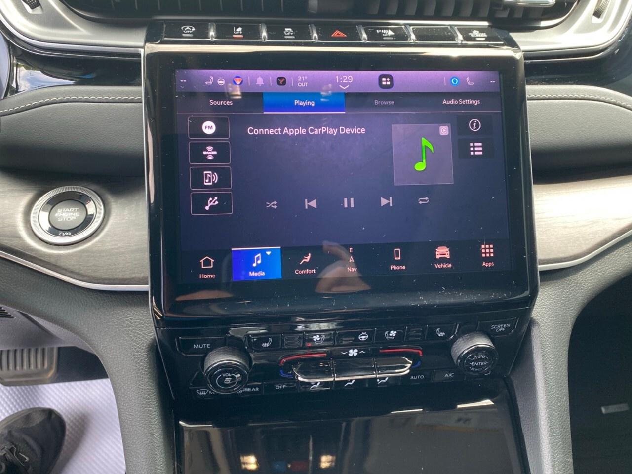 2023 Jeep Grand Cherokee LIMITED 4X4 Photo