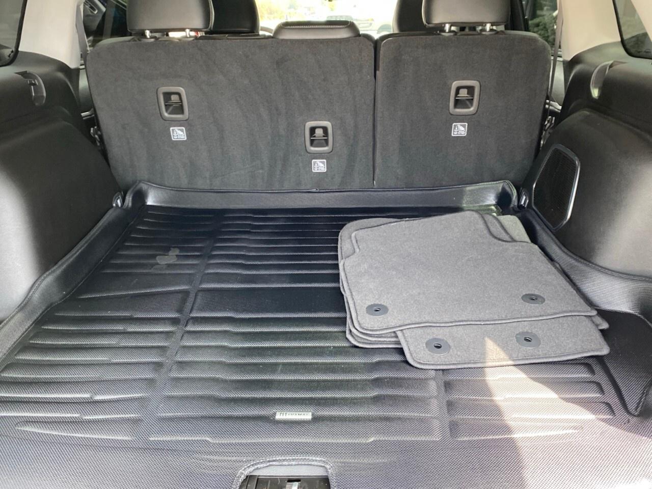 2023 Jeep Grand Cherokee LIMITED 4X4 Photo