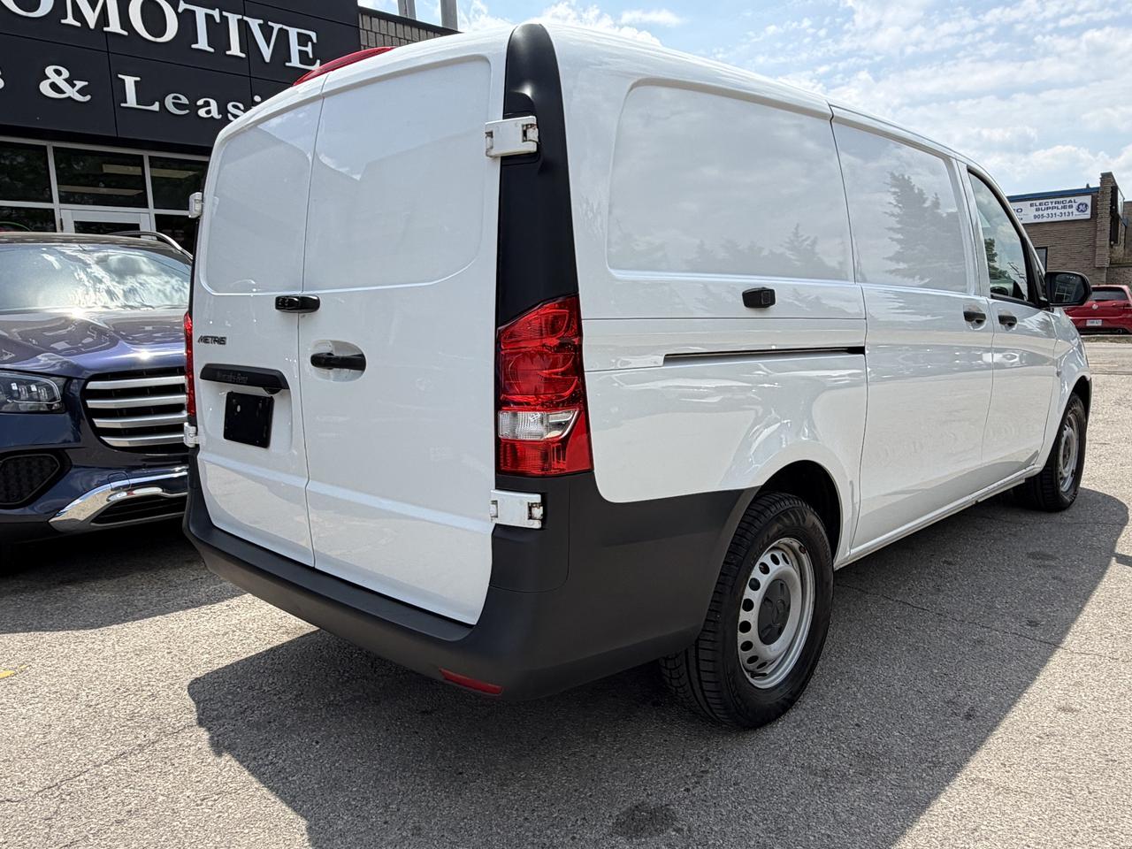 2023 Mercedes-Benz Metris Cargo Van 126WB, HEATED SEATS, PARTITION, HARD FLOOR,CRUISE Photo2