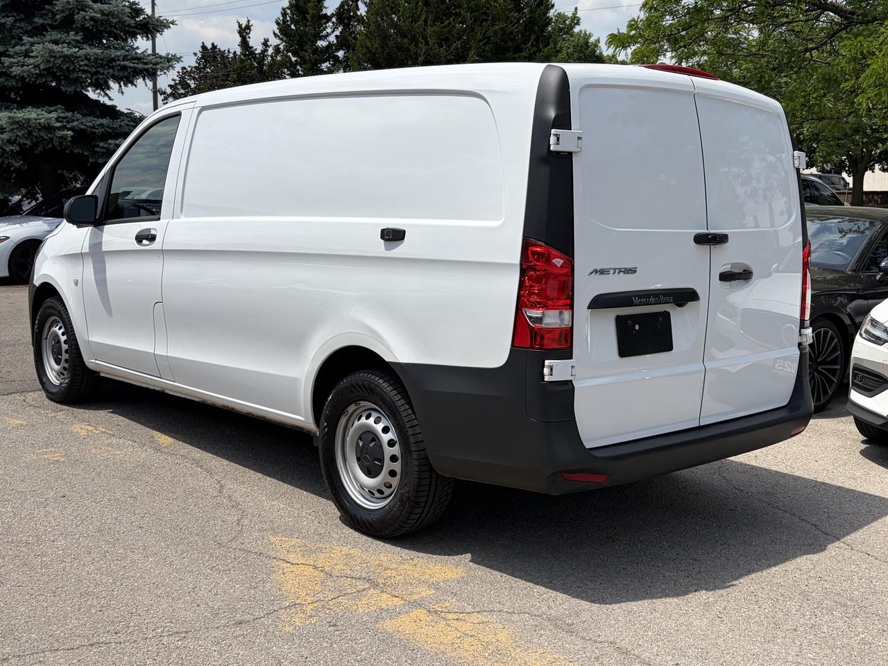 2023 Mercedes-Benz Metris Cargo Van 126WB, HEATED SEATS, PARTITION, HARD FLOOR,CRUISE Photo