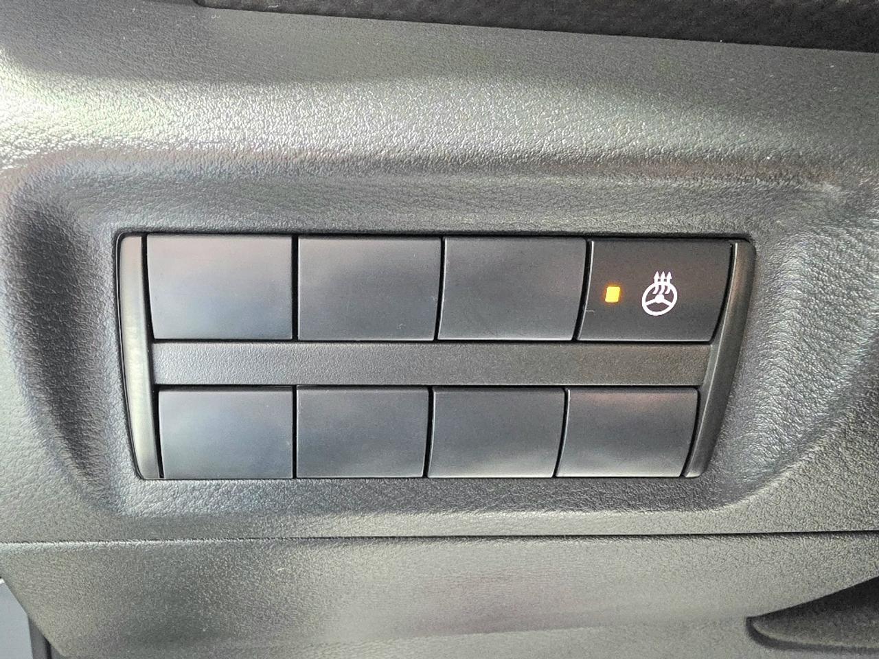 2024 Nissan Kicks SV FWD Photo