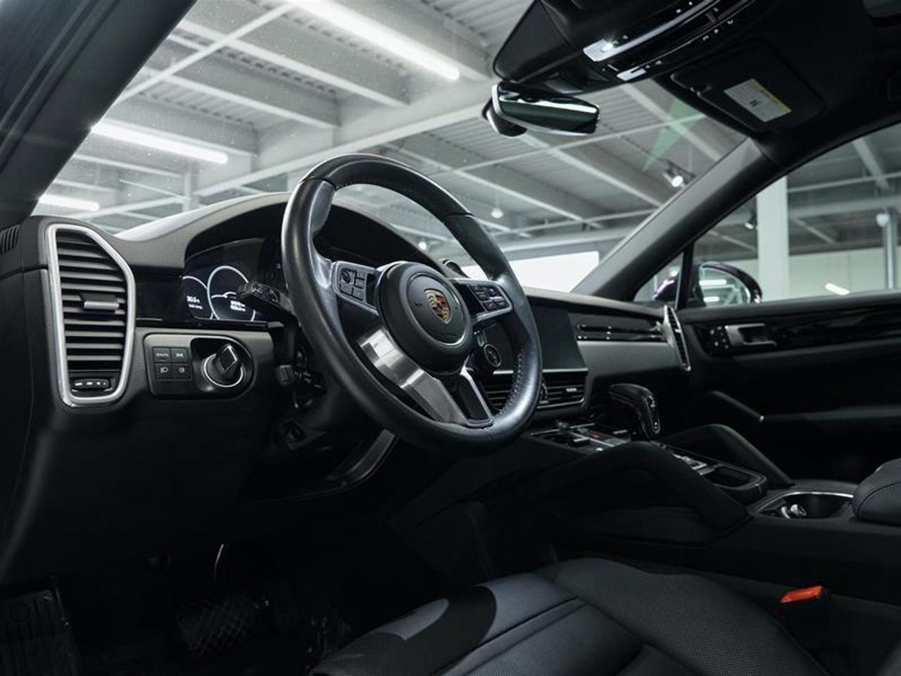 2023 Porsche Cayenne Coupe Photo
