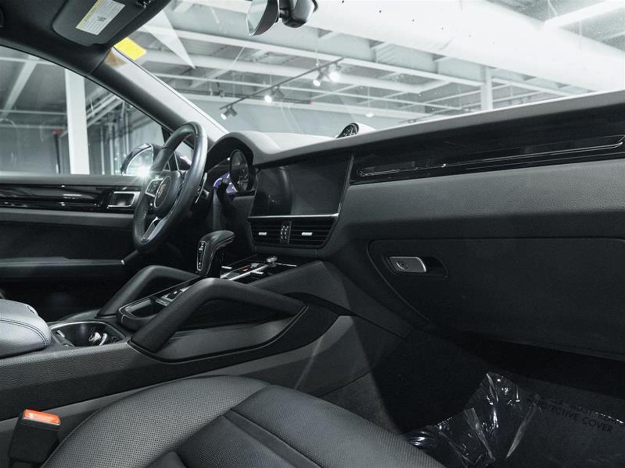 2023 Porsche Cayenne Coupe Photo