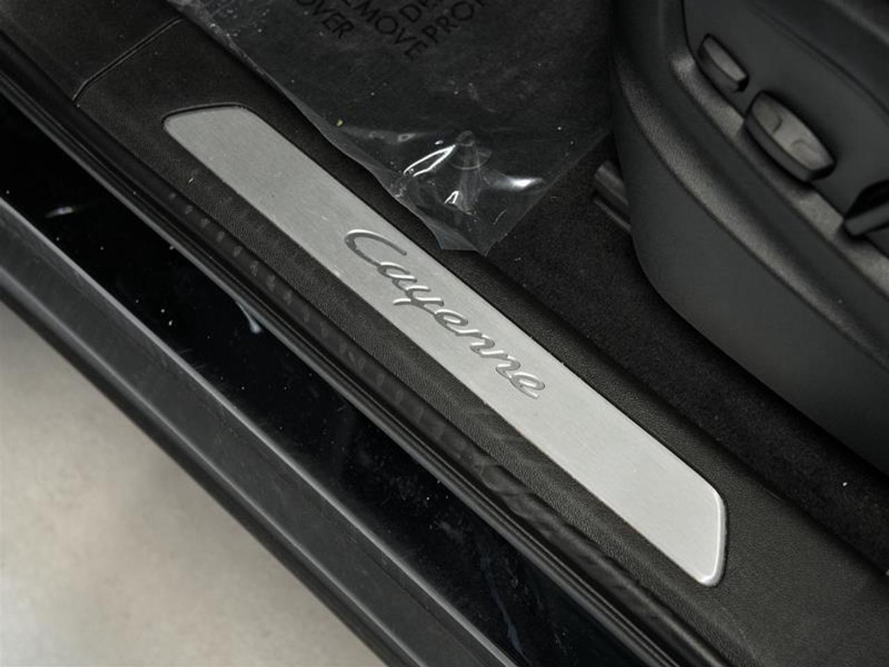 2023 Porsche Cayenne Coupe Photo