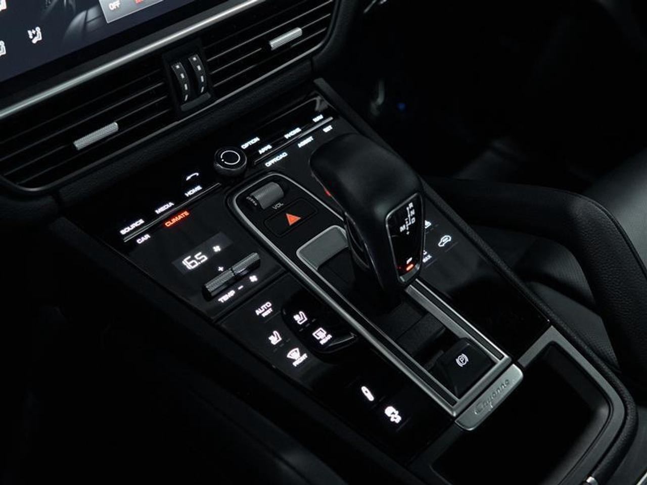 2023 Porsche Cayenne Coupe Photo