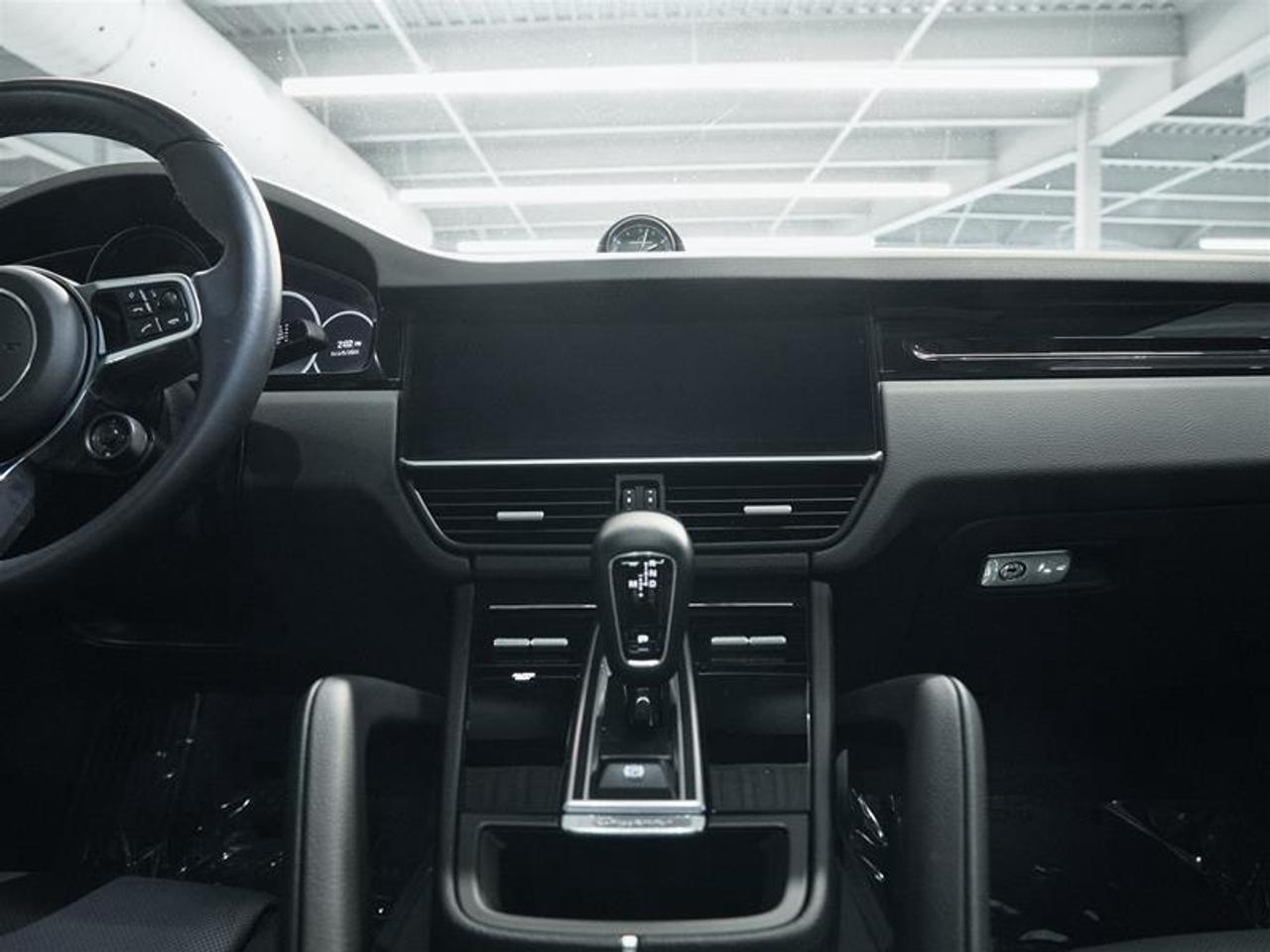 2023 Porsche Cayenne Coupe Photo