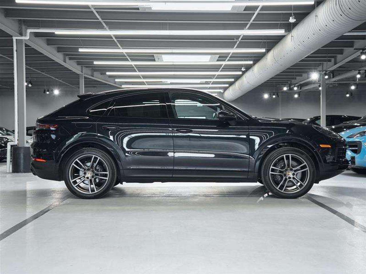 2023 Porsche Cayenne Coupe Photo4