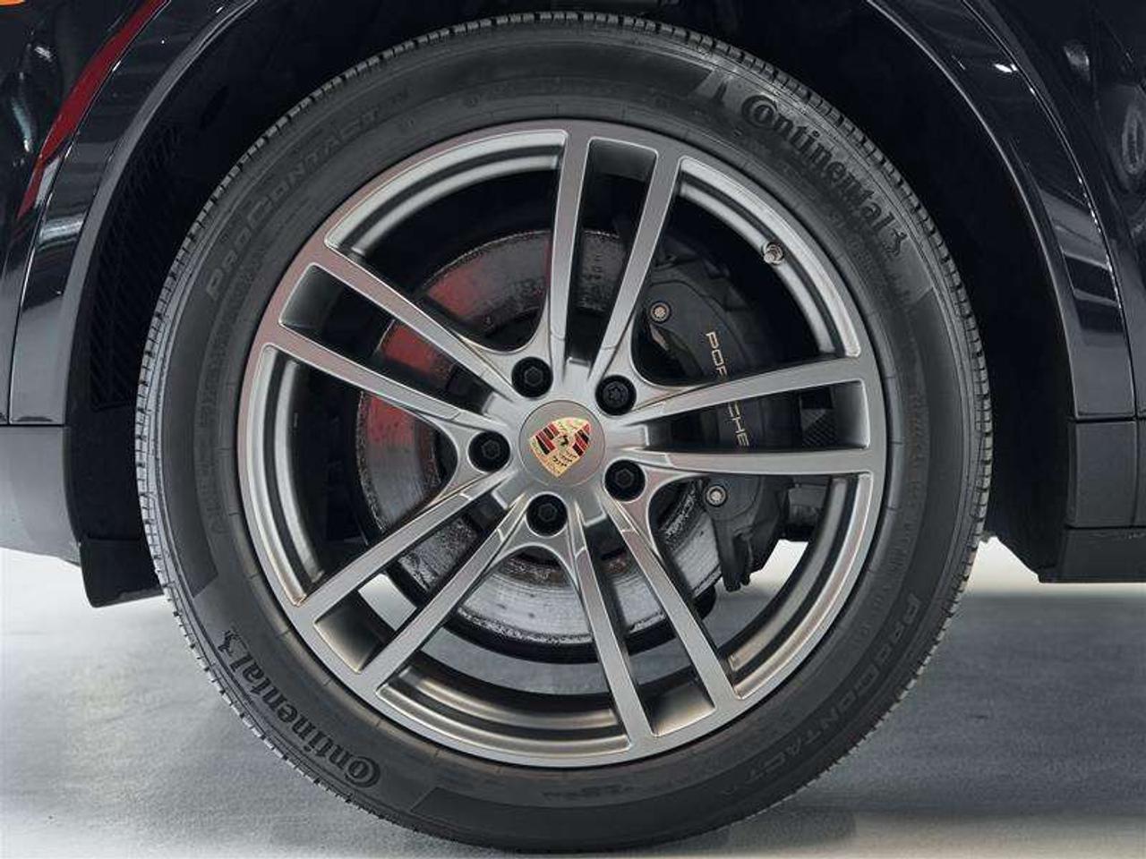 2023 Porsche Cayenne Coupe Photo