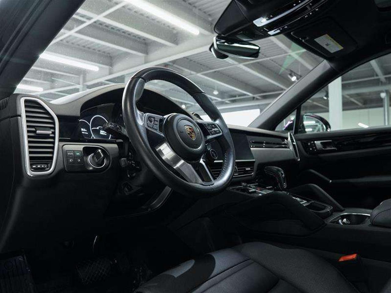 2023 Porsche Cayenne Coupe Photo