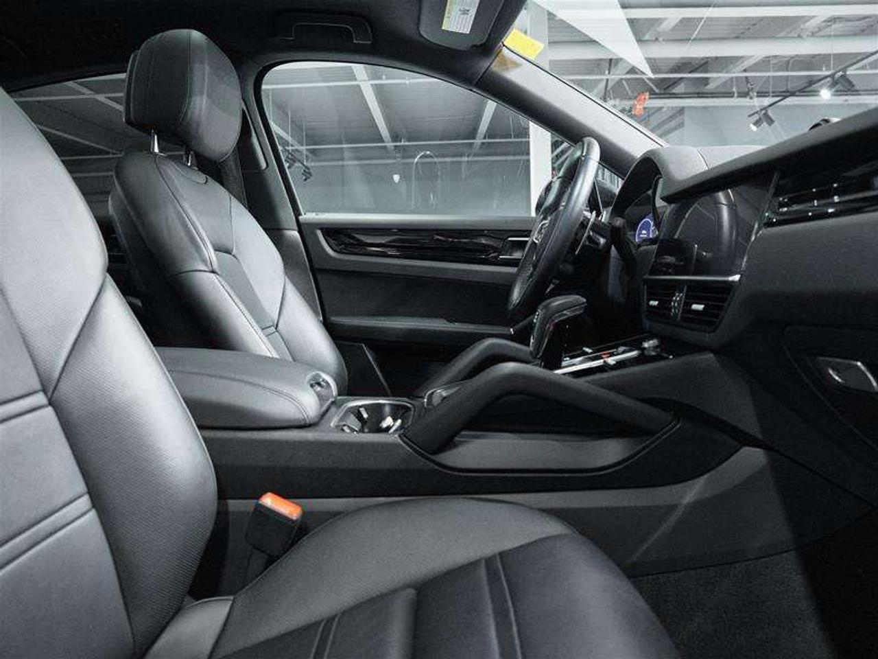 2023 Porsche Cayenne Coupe Photo