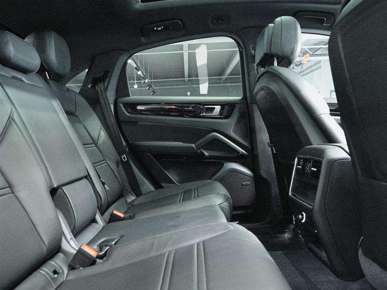 2023 Porsche Cayenne Coupe Photo