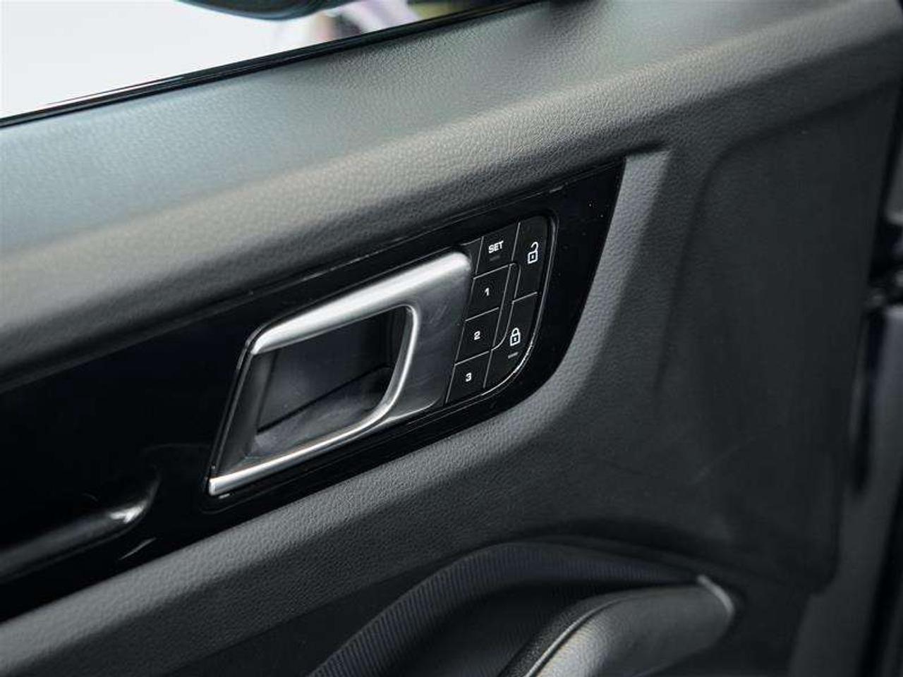 2023 Porsche Cayenne Coupe Photo