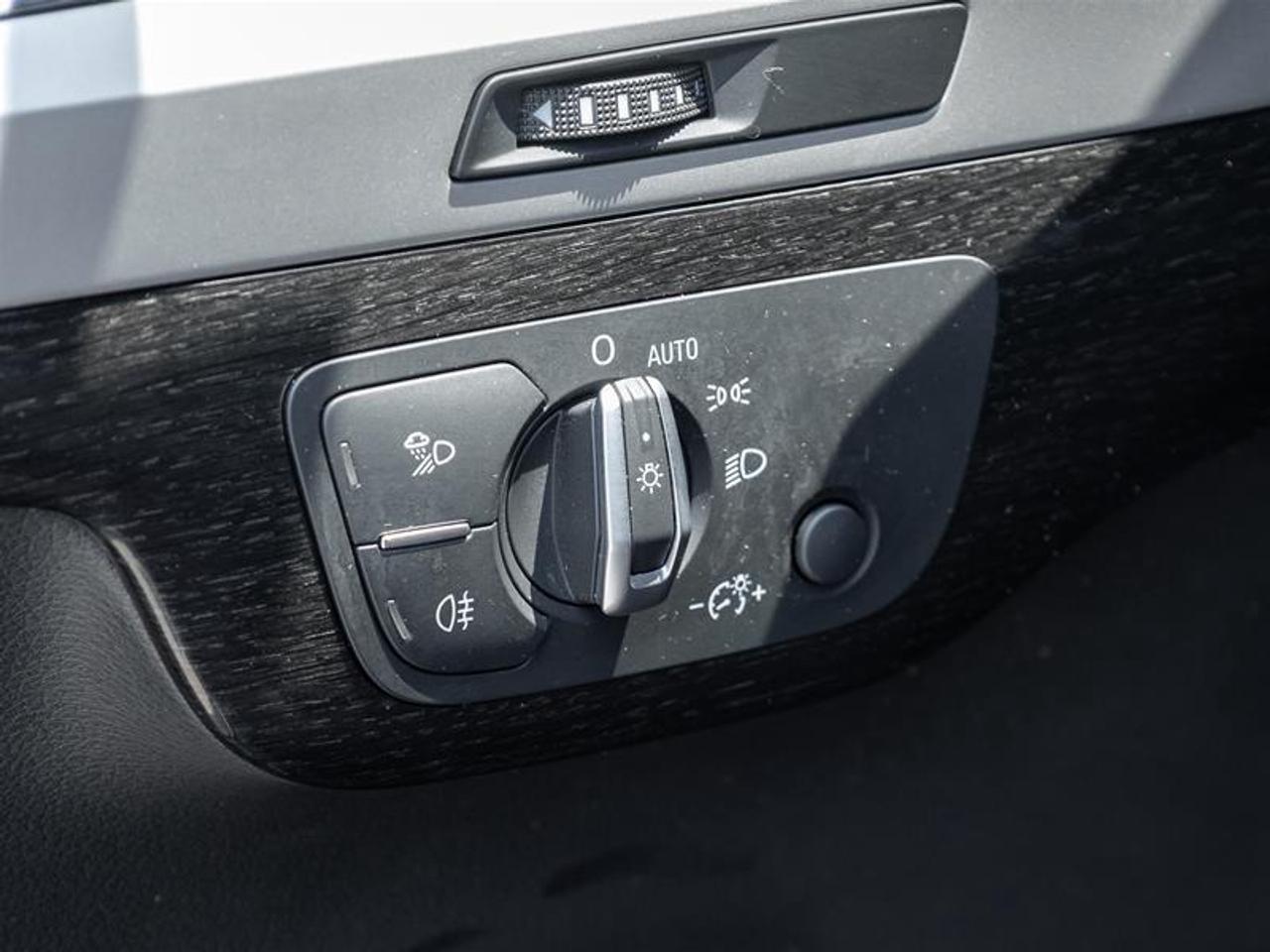 2019 Audi Q7 55 Komfort 4dr All-Wheel Drive quattro Sport Utility Photo