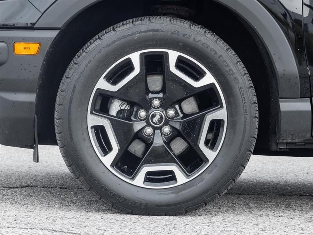 2023 Ford Bronco Sport Outer Banks 4dr 4x4 Photo4