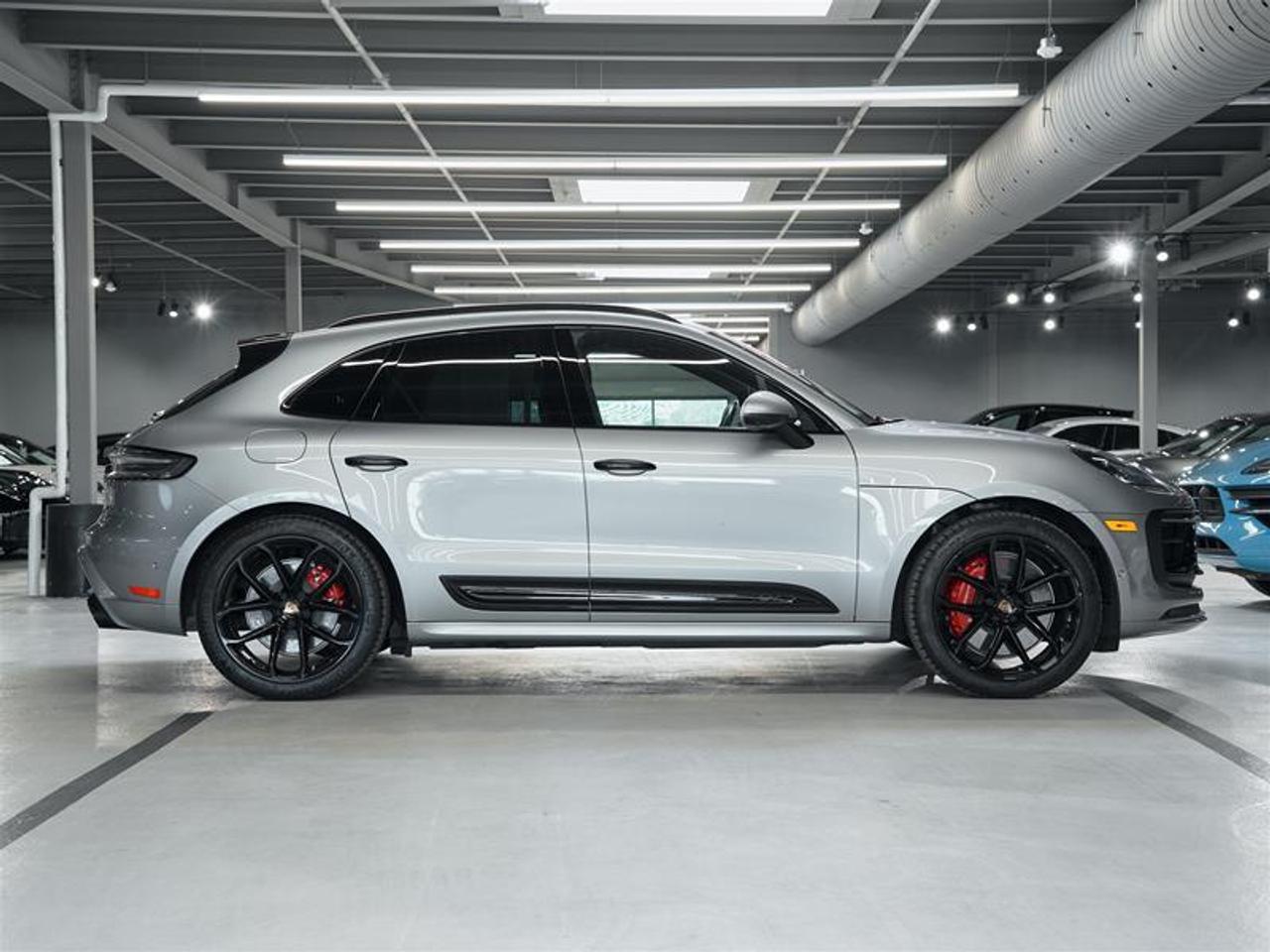 2024 Porsche Macan GTS AWD Photo4
