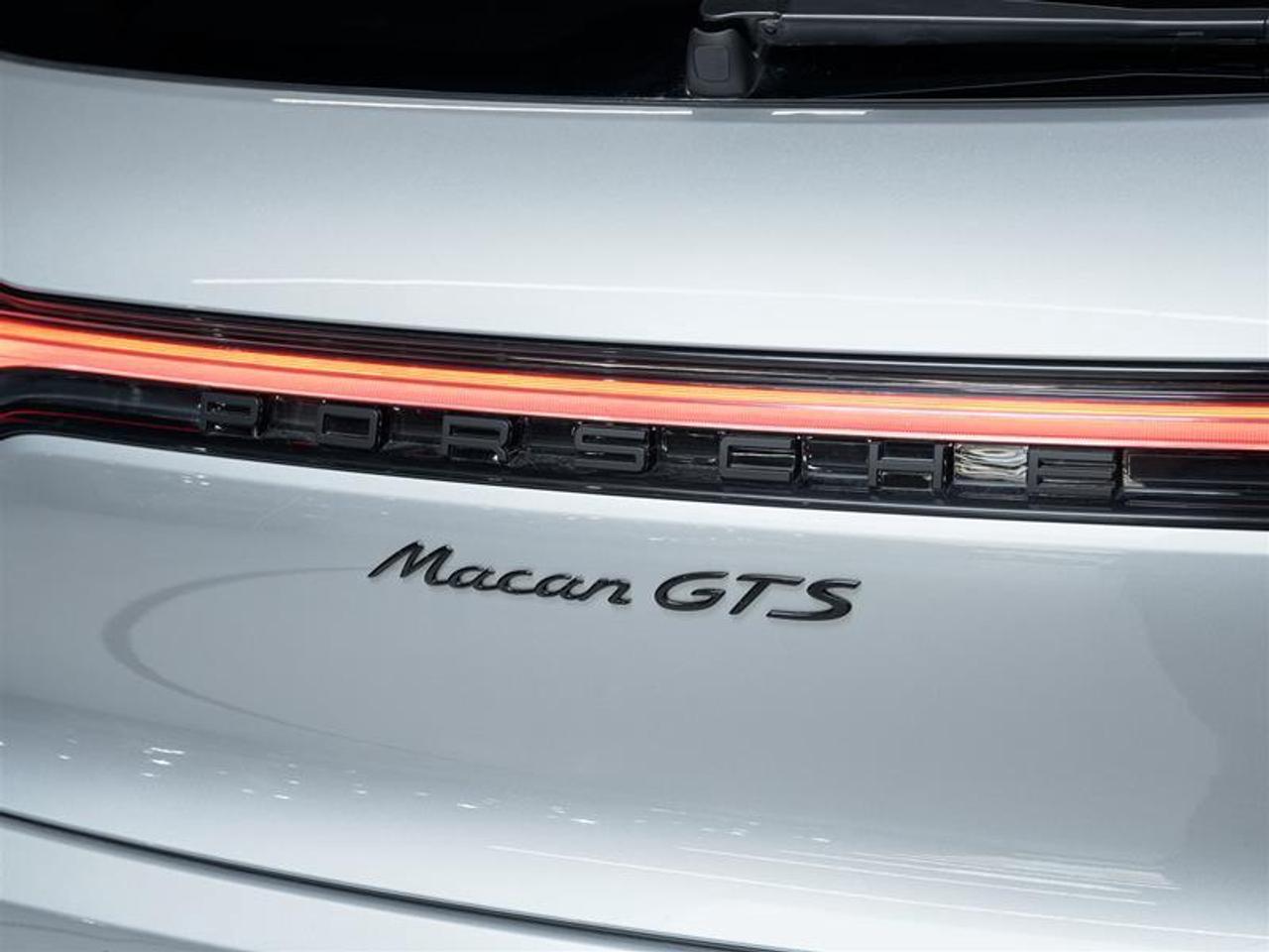 2024 Porsche Macan GTS AWD Photo