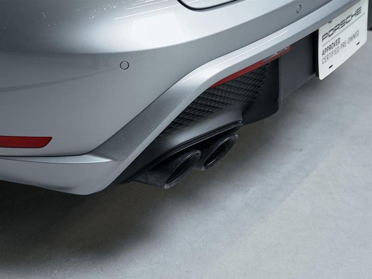 2024 Porsche Macan GTS AWD Photo