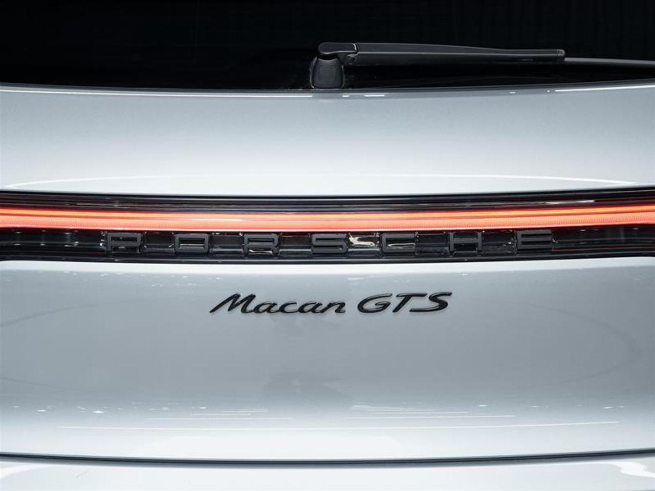2024 Porsche Macan GTS AWD Photo