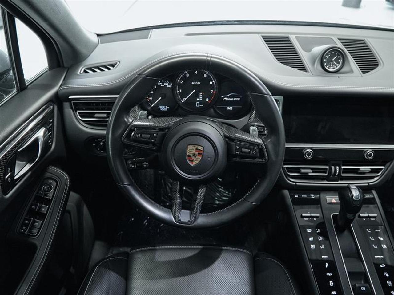 2024 Porsche Macan GTS AWD Photo