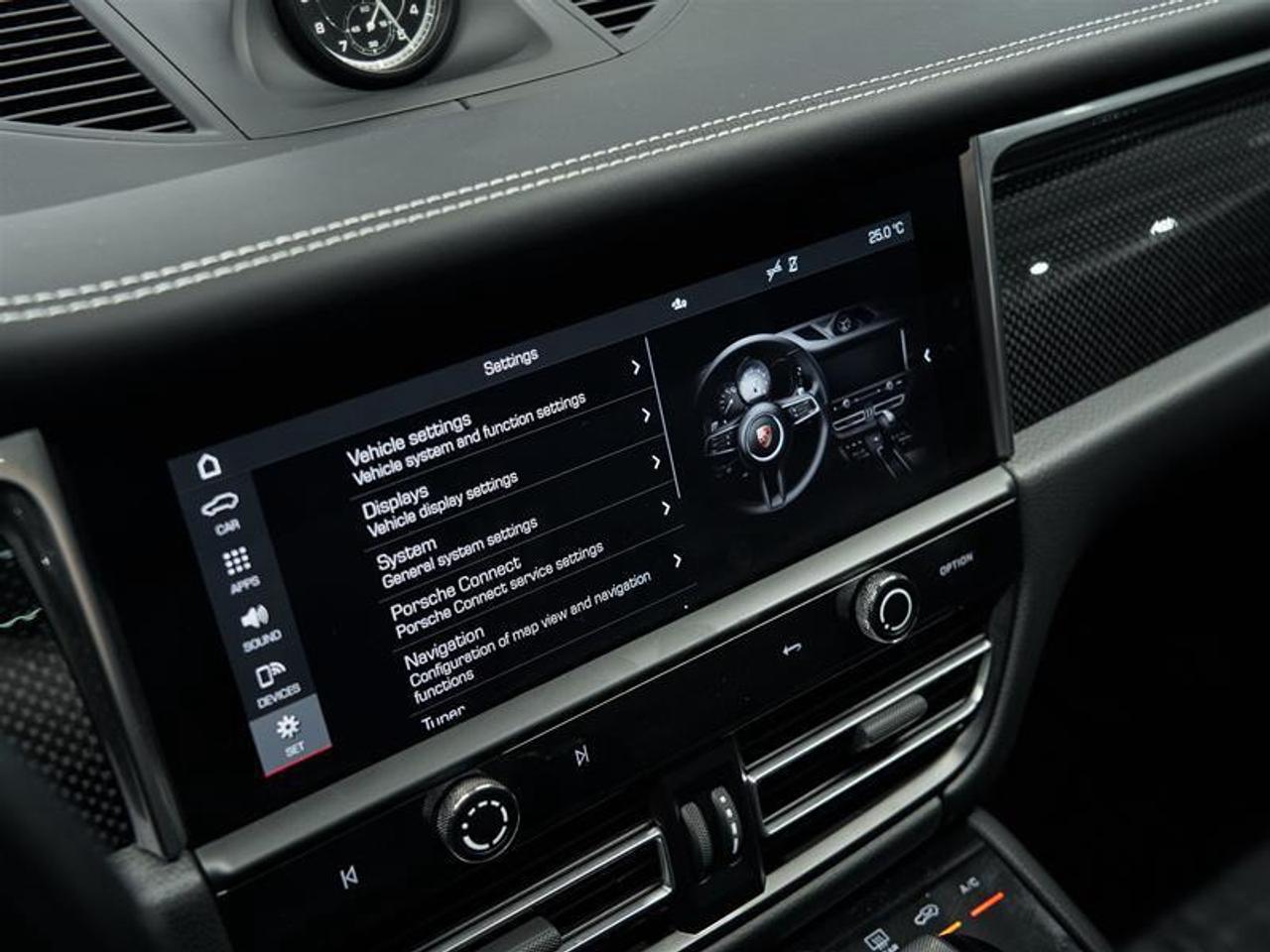 2024 Porsche Macan GTS AWD Photo
