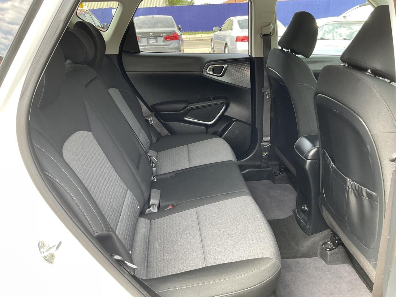 2022 Kia Soul EX - ALLOYS! BACK-UP CAM! BSM! CAR PLAY! Photo