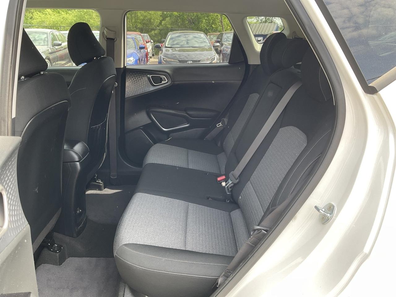 2022 Kia Soul EX - ALLOYS! BACK-UP CAM! BSM! CAR PLAY! Photo