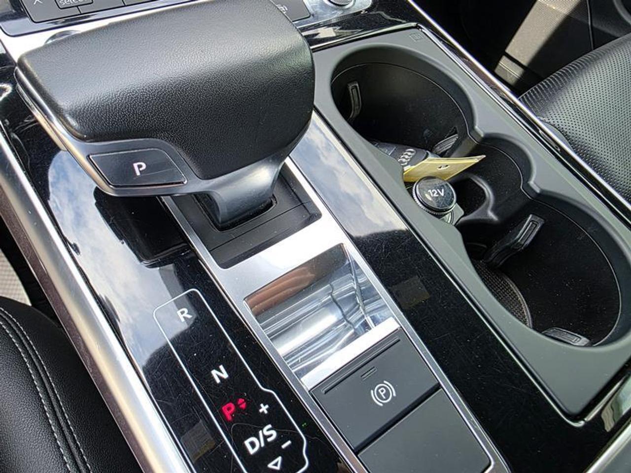 2019 Audi Q8 3.0T Progressiv quattro 8sp Tiptronic Photo