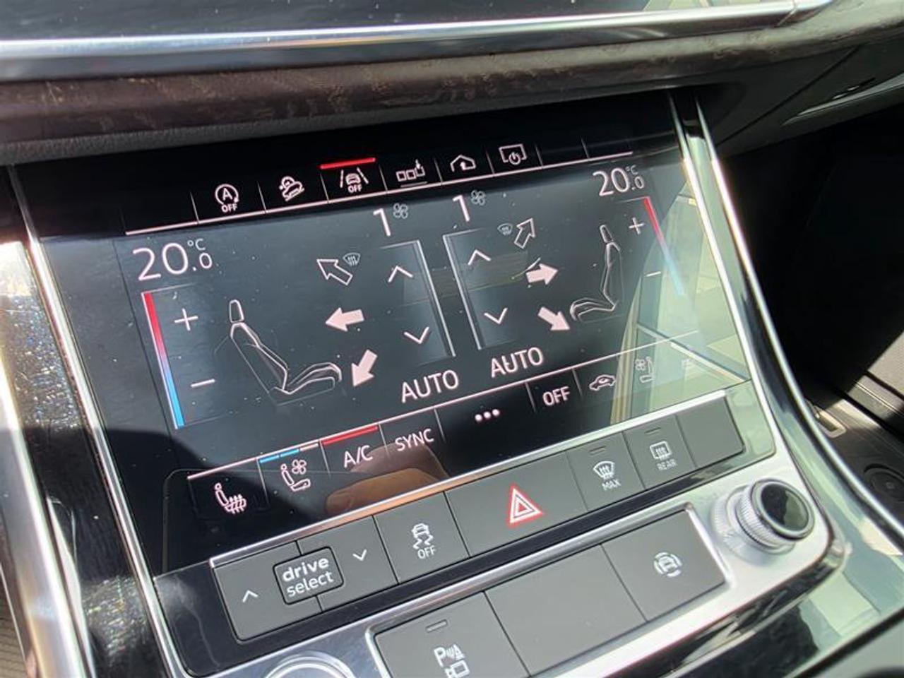 2019 Audi Q8 3.0T Progressiv quattro 8sp Tiptronic Photo
