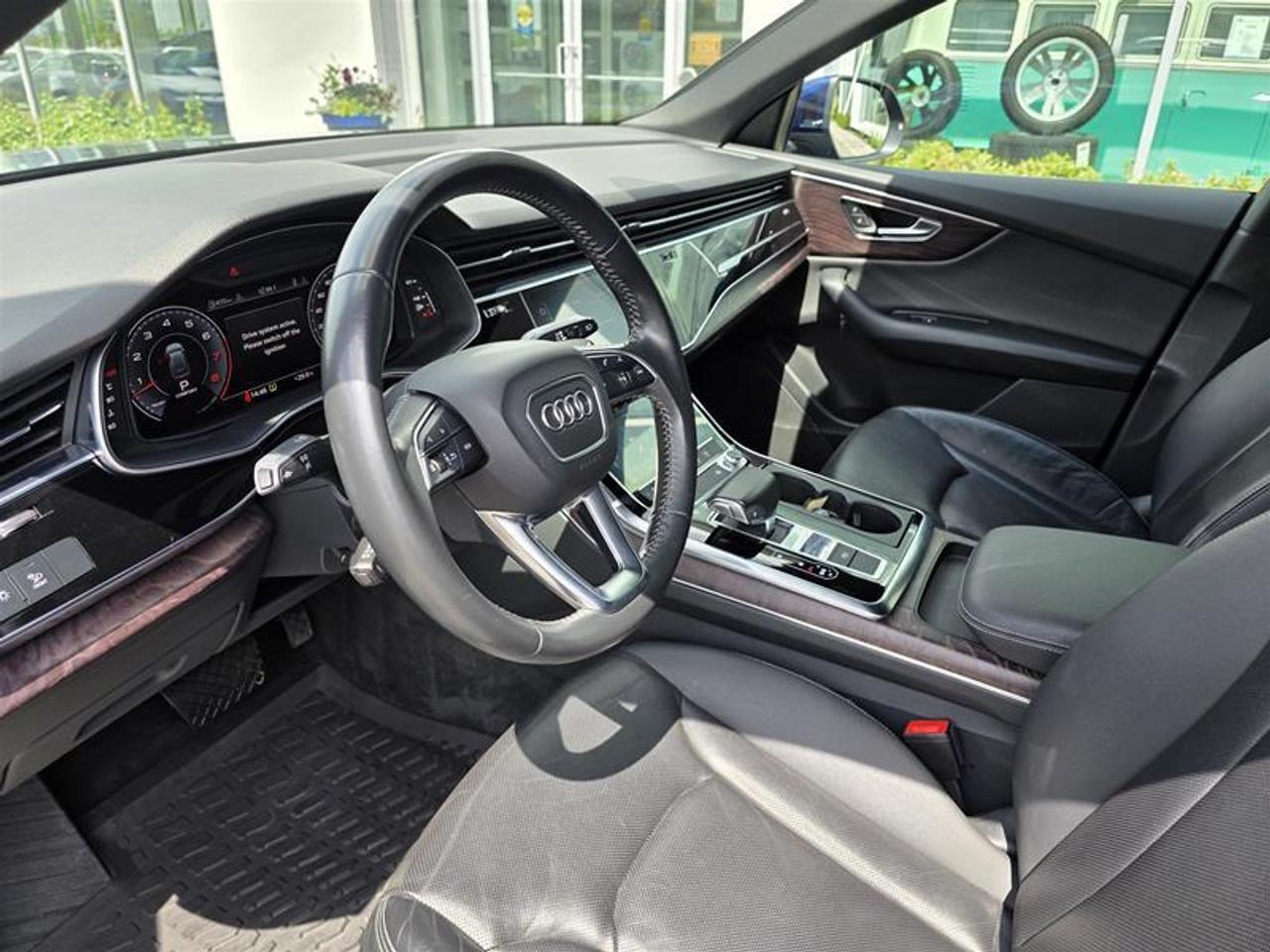 2019 Audi Q8 3.0T Progressiv quattro 8sp Tiptronic Photo