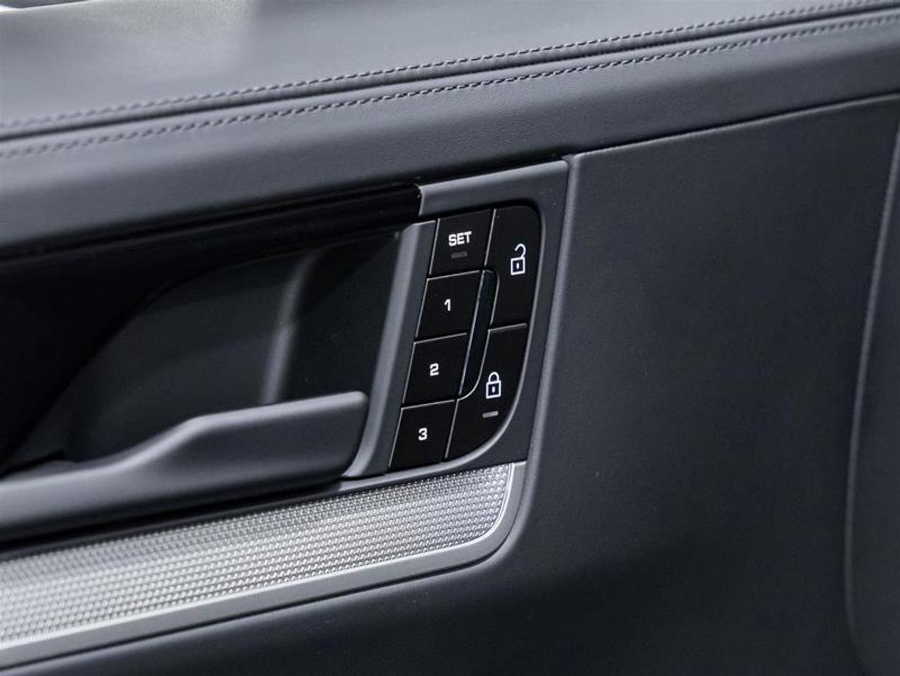 2026 Porsche Cayenne  Photo