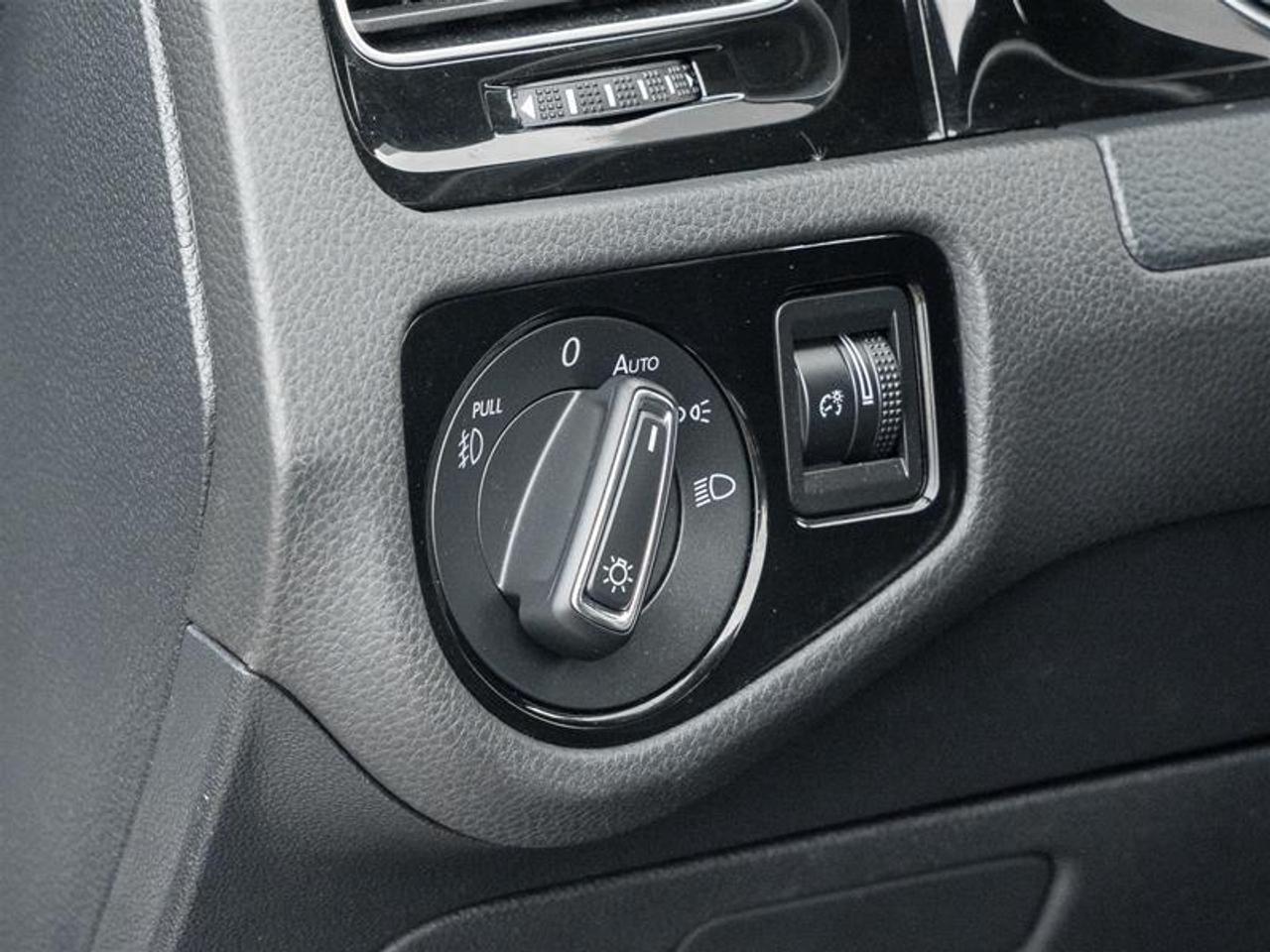 2019 Volkswagen Golf GTI 5-Door Rabbit (DSG) 4dr Hatchback Photo