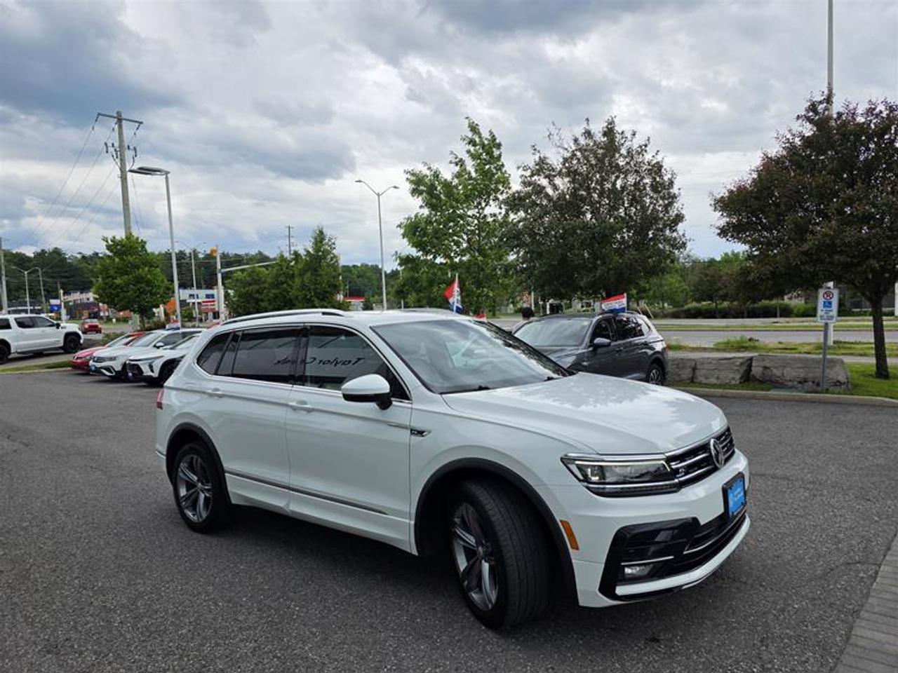 2019 Volkswagen Tiguan Highline 2.0T 8sp at w/Tip 4M Photo