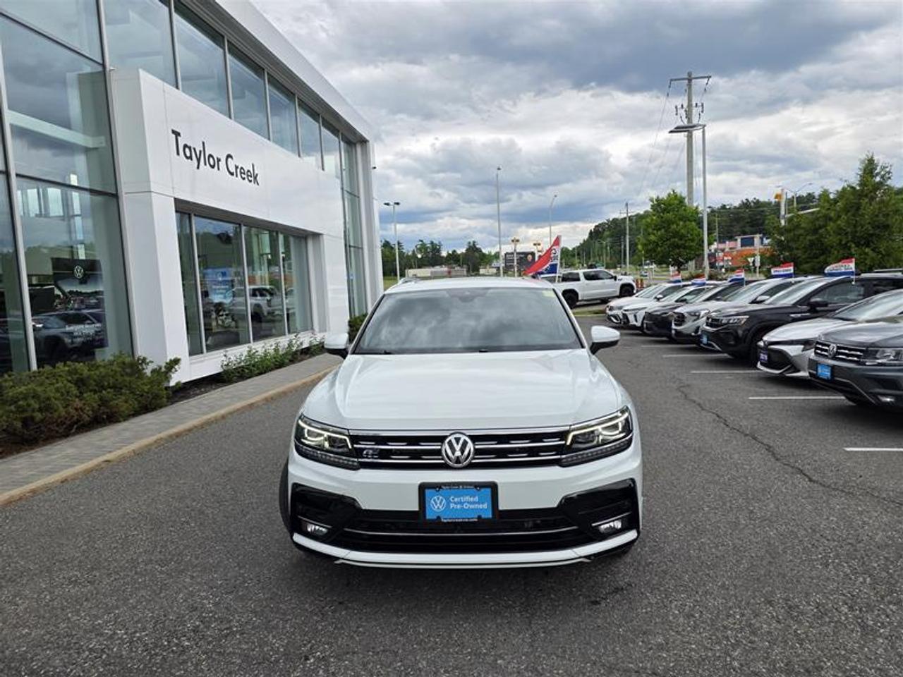 2019 Volkswagen Tiguan Highline 2.0T 8sp at w/Tip 4M Photo