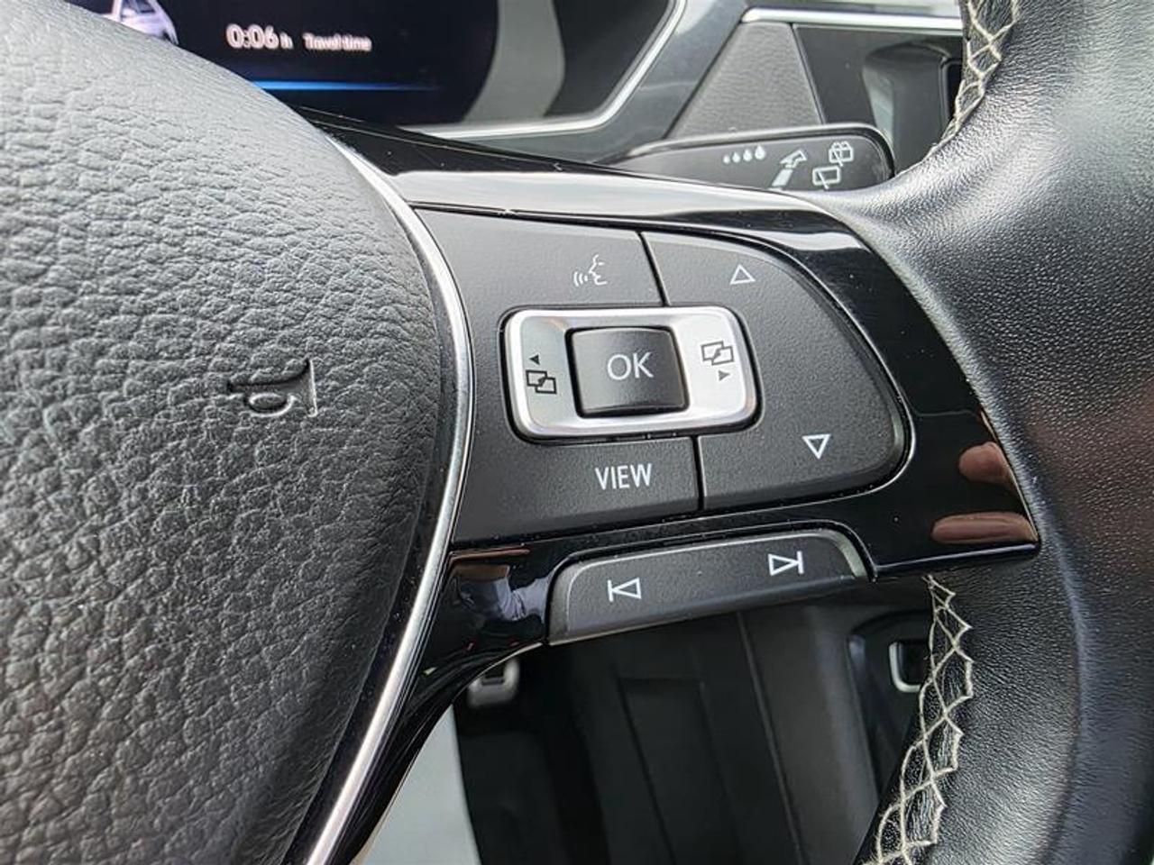 2019 Volkswagen Tiguan Highline 2.0T 8sp at w/Tip 4M Photo