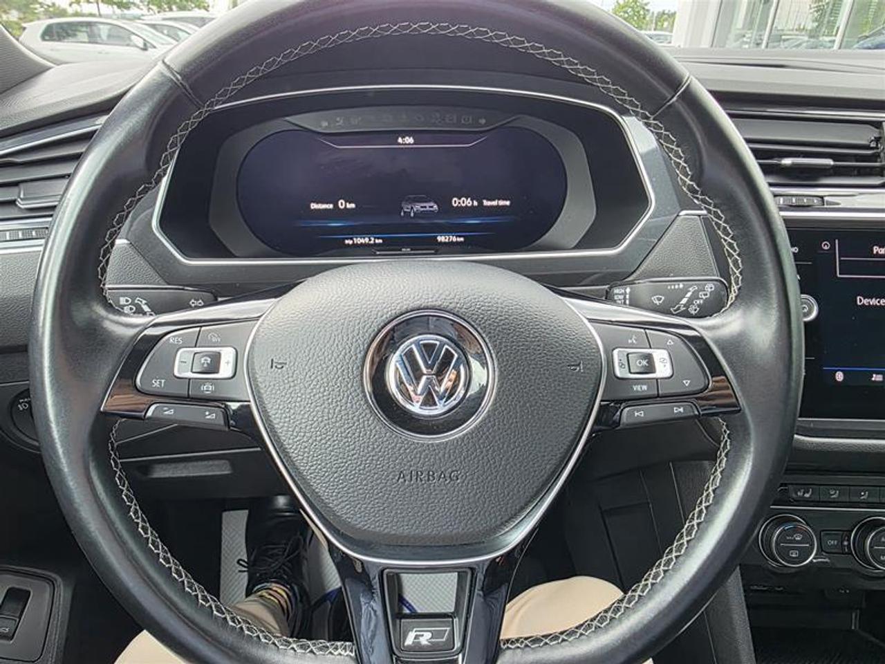 2019 Volkswagen Tiguan Highline 2.0T 8sp at w/Tip 4M Photo